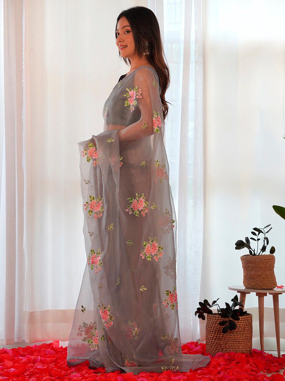 Saree mall Floral Embroidered Organza Sarees