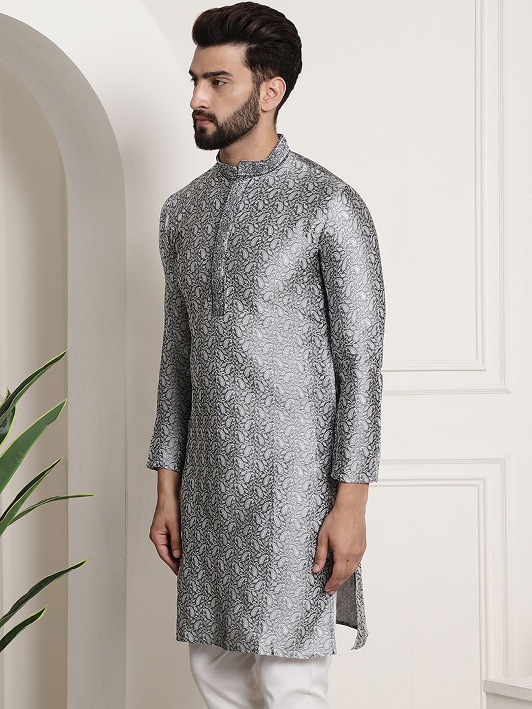 SOJANYA Men Grey Woven Design Straight Kurta