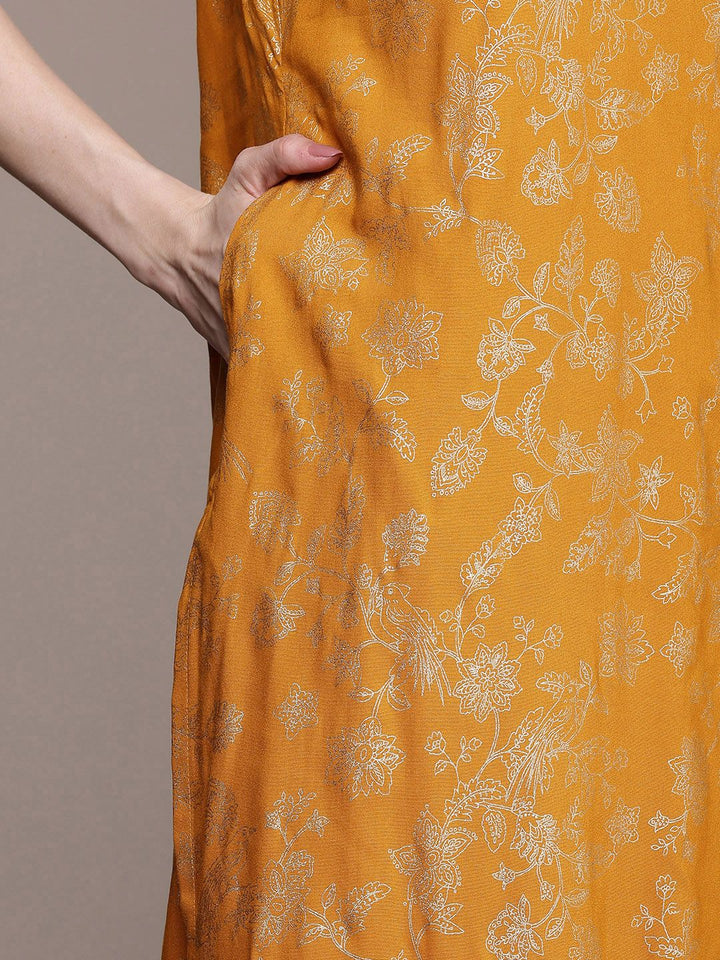 House of Pataudi Floral Printed Thread Work Detail Jashn Kurta