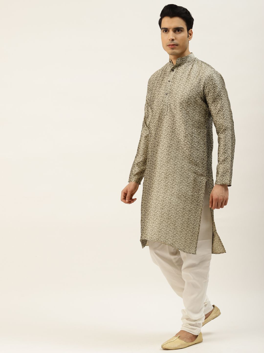 SOJANYA Men Grey Ethnic Motifs Woven Design Kurta with Churidar & Nehru Jacket