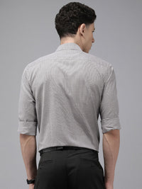 Park Avenue Self Design Slim Fit Textured Formal Shirt