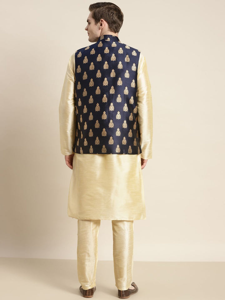 SOJANYA Kurta Motif Etnik Berwarna Emas Lelaki dengan Churidar