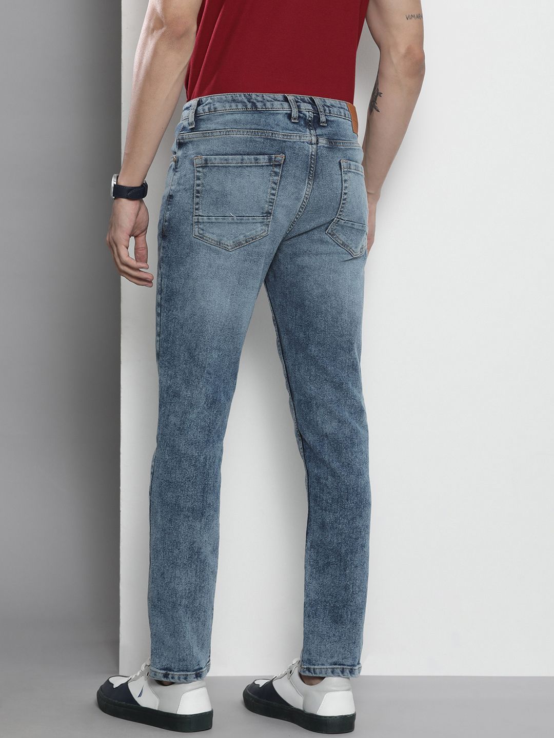 The Indian Garage Co Men Blue Slim Fit Light Fade Stretchable Jeans