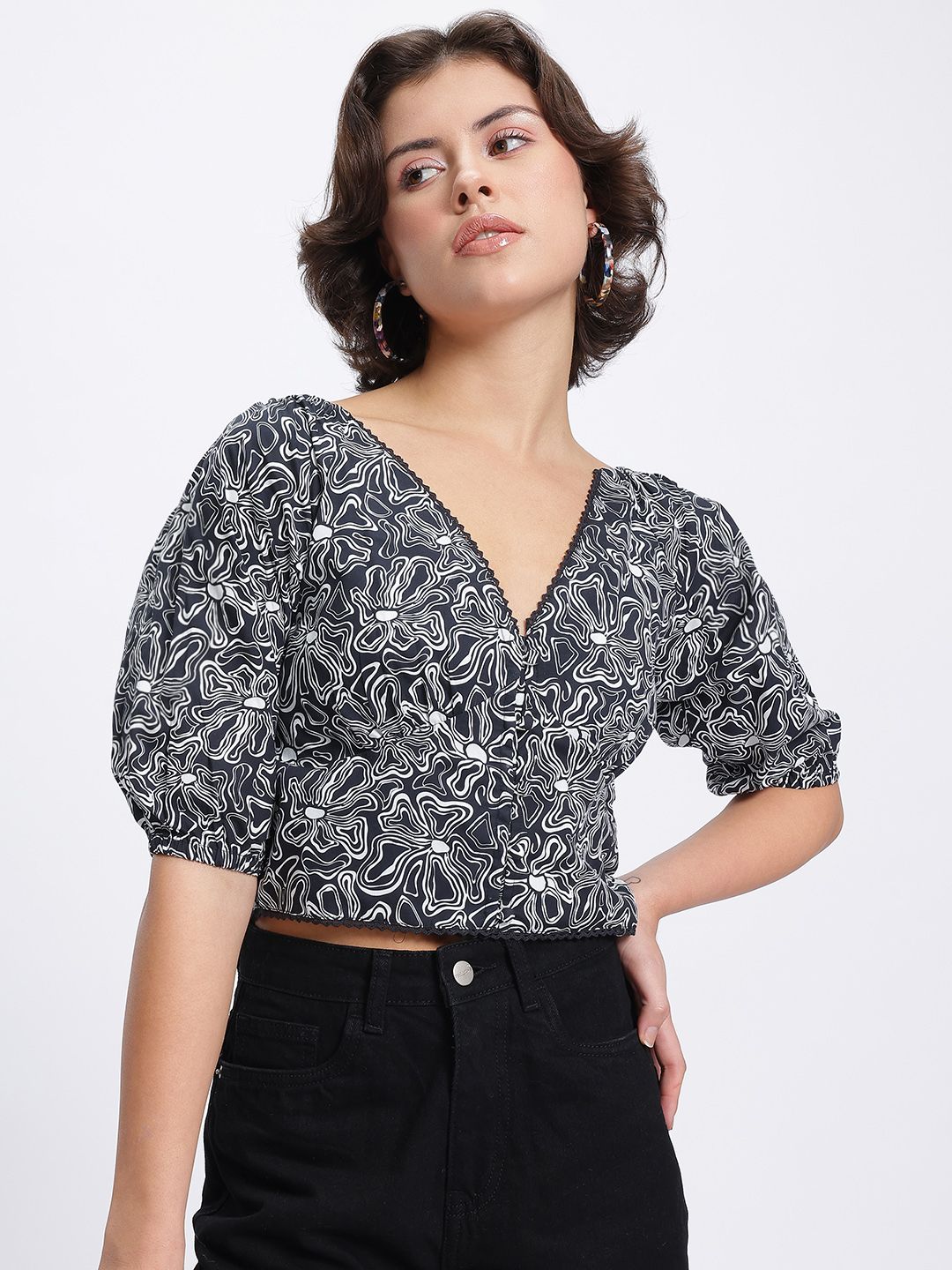 DressBerry Monochrome Shirt-Style Top