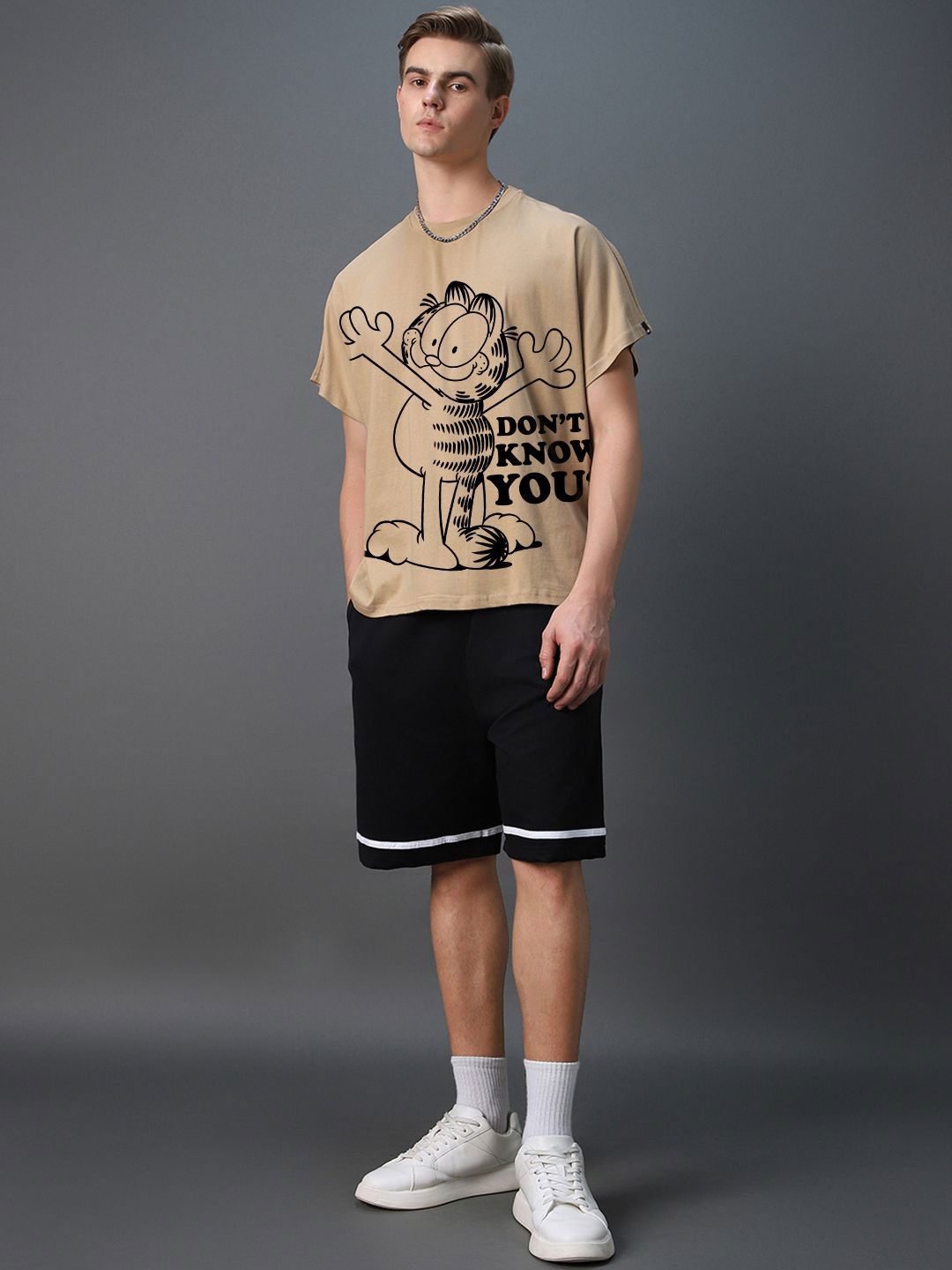 Bewakoof Men Garfield Graphic Printed Round Neck Cotton Oversized T-shirt