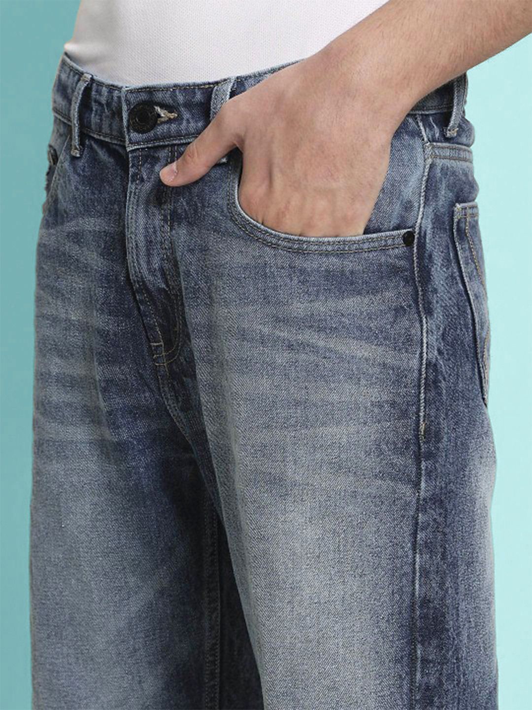 Bene Kleed Men Relaxed Fit Slash Knee Heavy Fade Jeans