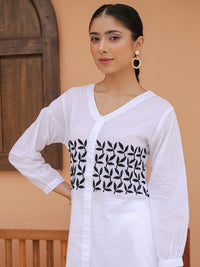 HOUSE OF KARI Saba Floral Embroidered Chikankari Kurta with Trousers
