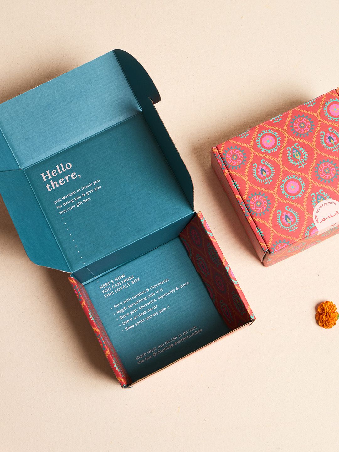 Chumbak Wallet Notebook Candles & Card Gift Set