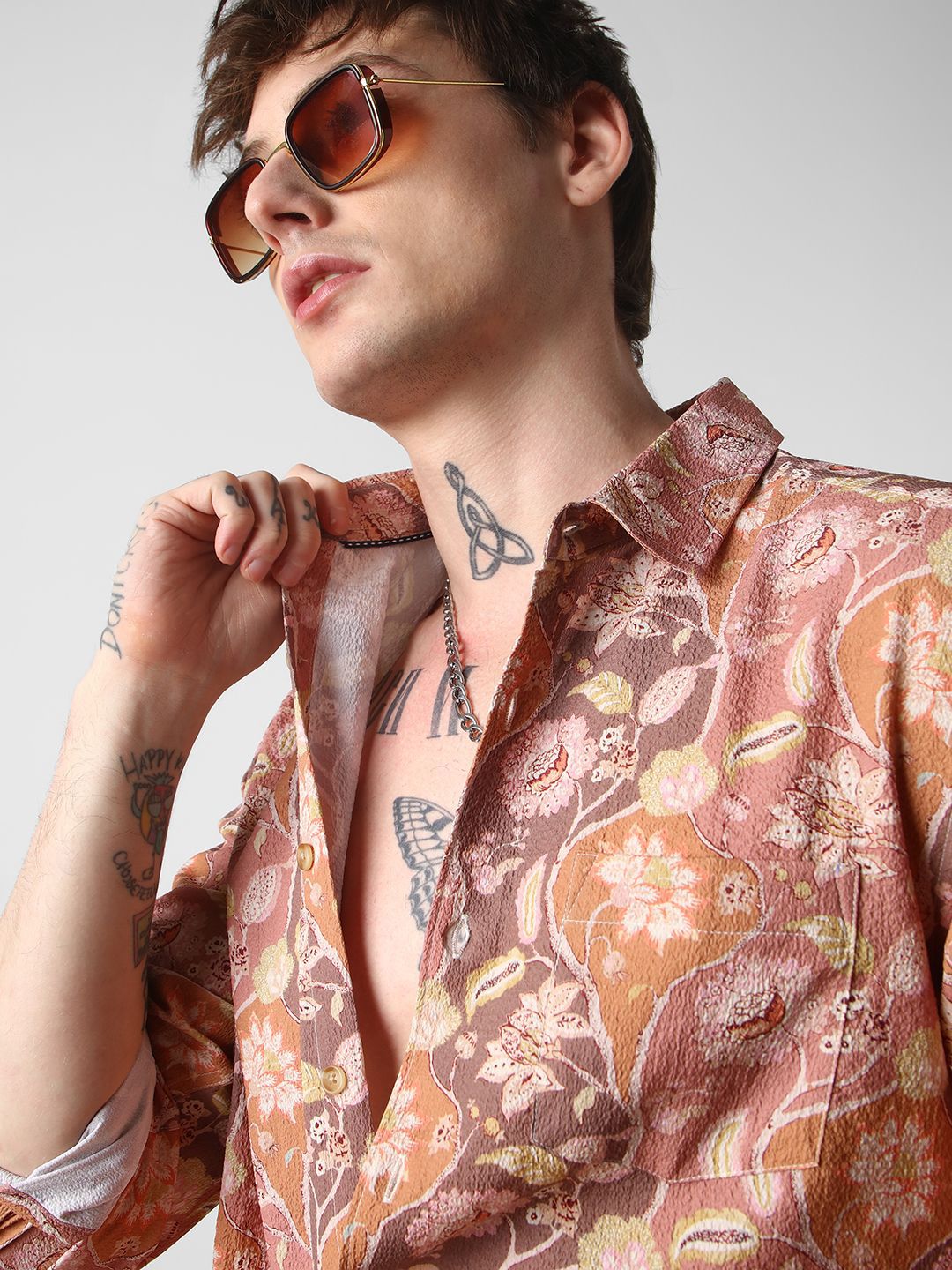 VASTRADO Men Classic Spread Collar Floral Printed Slim Fit Casual Shirt