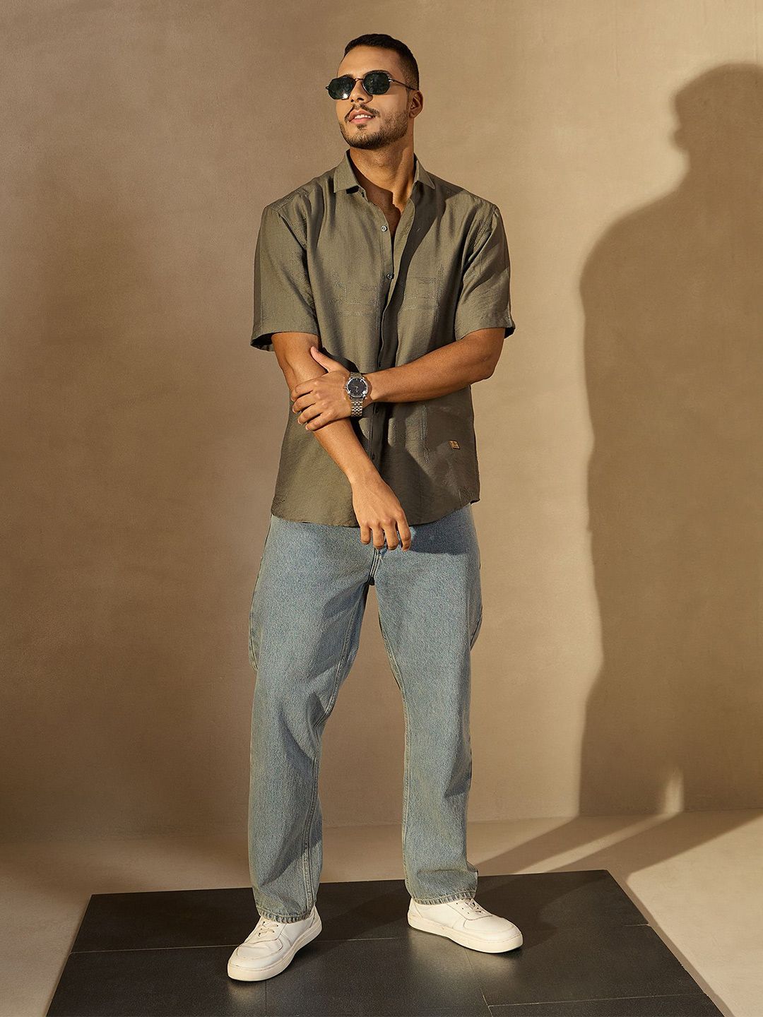 DENNISON Men Solid Oversized Smart Casual Shirt