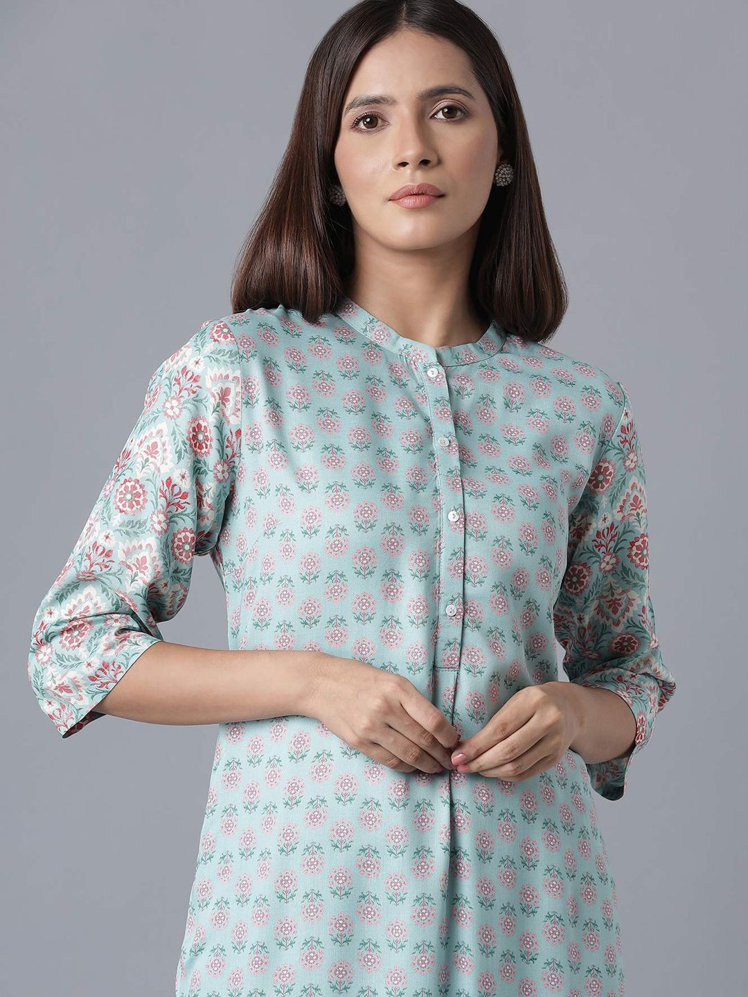 W Women Blue Geometric Checked Flared Sleeves Thread Work Kurta