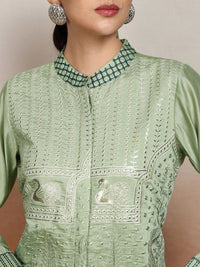 Vishudh Mandarin Collar Embroidered Kurta With Trouser
