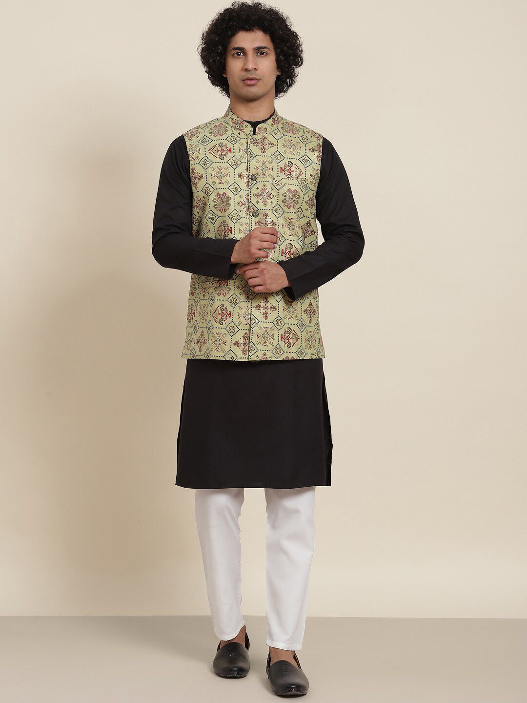 SOJANYA Mandarin Collar Regular Kurta With Trousers & Nehru Jacket