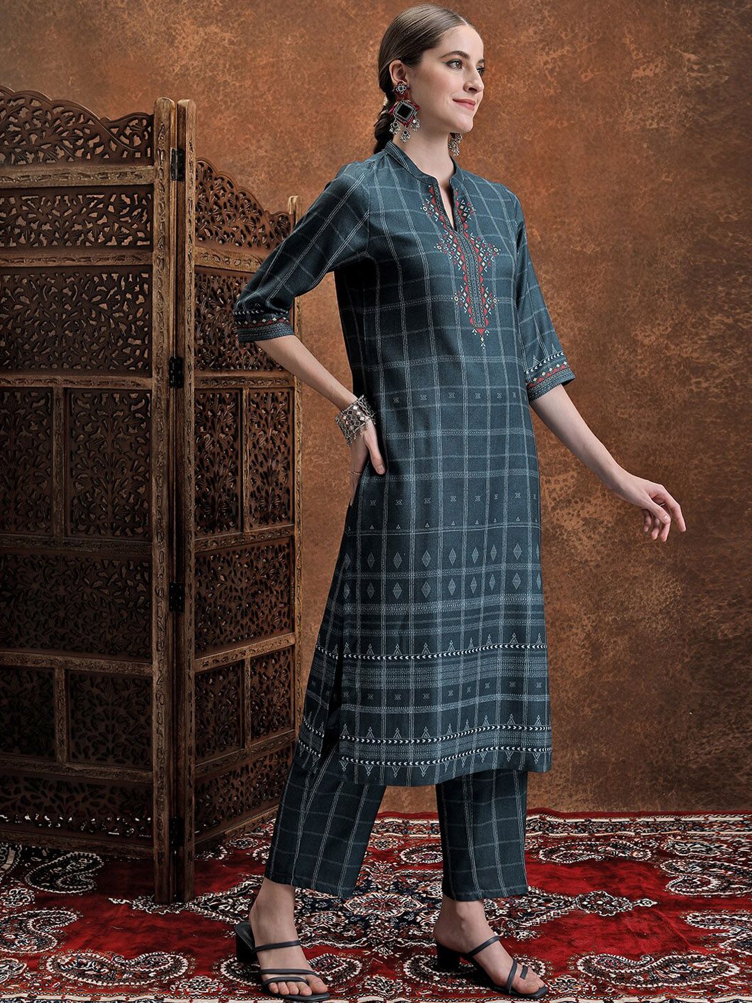 Vishudh Blue Ethnic Motifs Woven Design Mandarin Collar Straight Kurta With Trouser