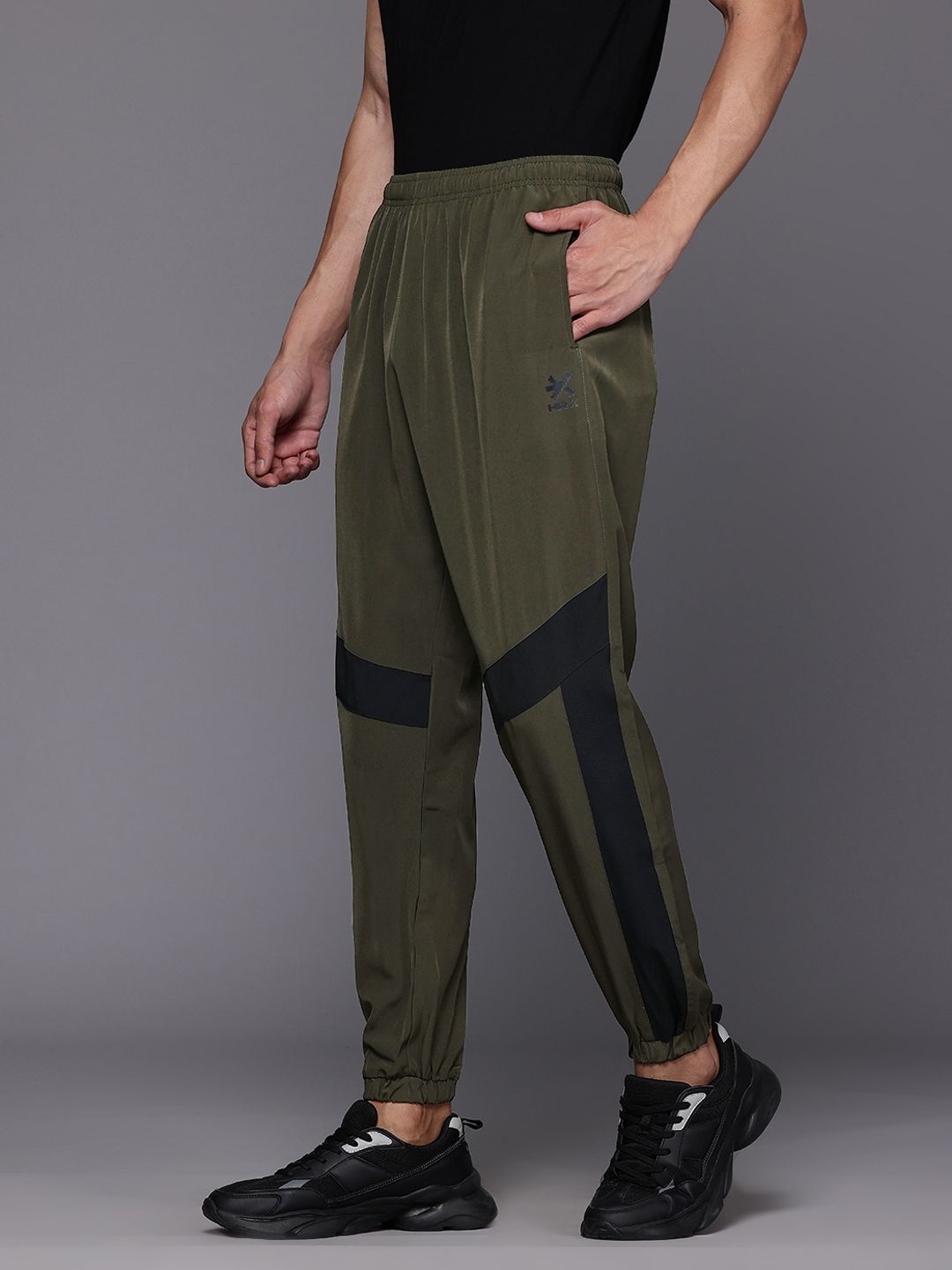 HRX by Hrithik Roshan Men Lifestyle Patch-Detailed Joggers