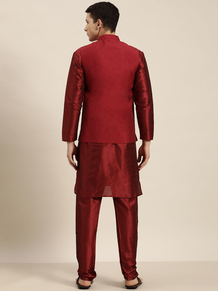 SOJANYA Men Maroon Embroidered Mirror Work Kurta with Churidar