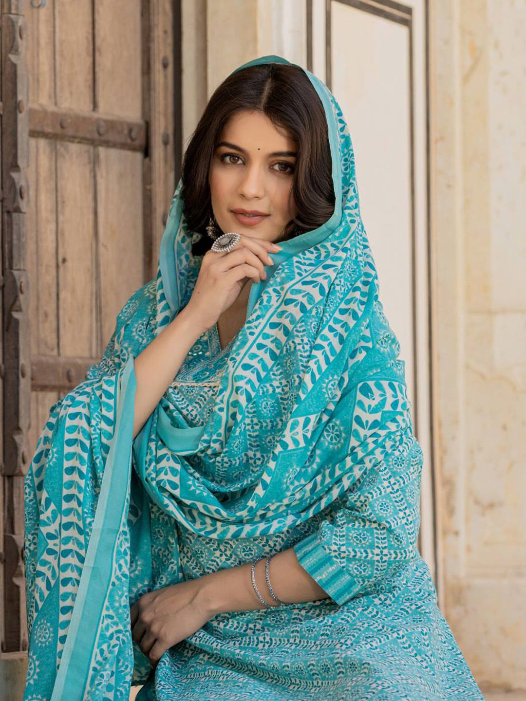 Varanga Ethnic Motifs Printed Regular Mirror Work Kurta with Trousers & With Dupatta