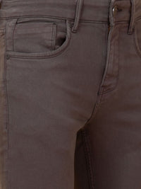 Menjadi seluar jeans lelaki manusia