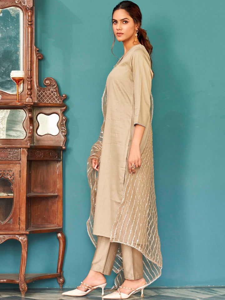 Tikhi Imli V-Neck Pure Cotton Straight Kurta & Trousers With Dupatta
