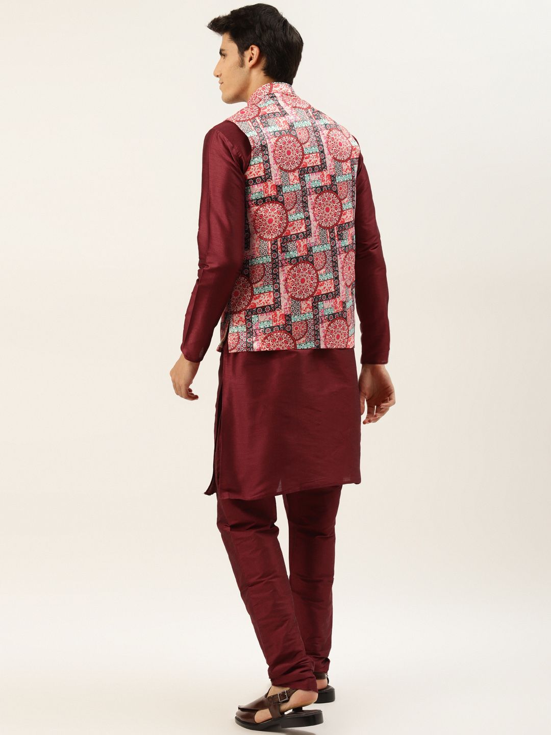 SOJANYA Men Maroon & Pink Kurta with Churidar And Nehru Jacket