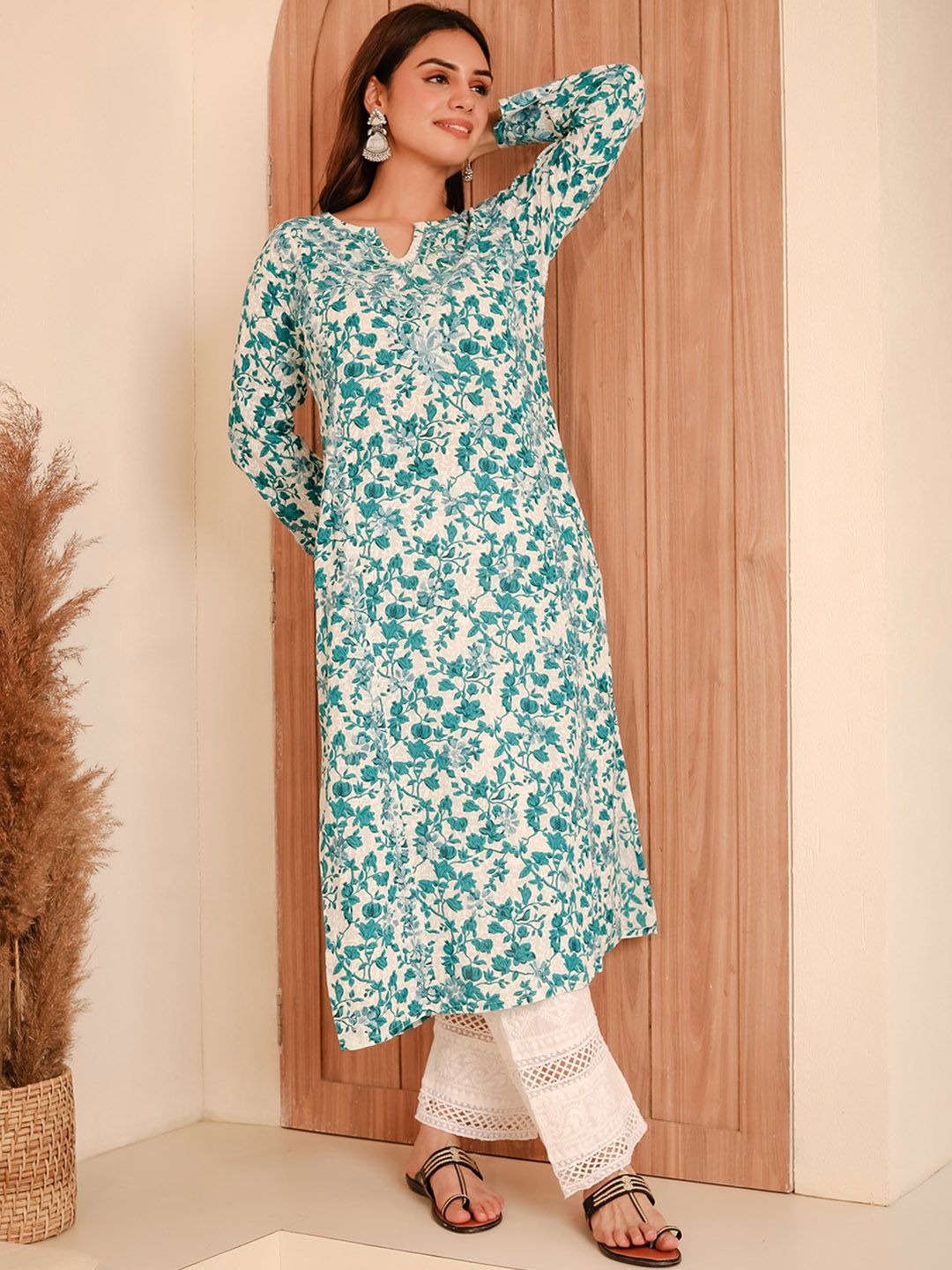 HOUSE OF KARI Floral Printed Chikankari Straight Kurta