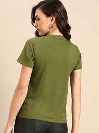 Semua Tentang Anda Wanita T-Shirt Olive Green V-Neck