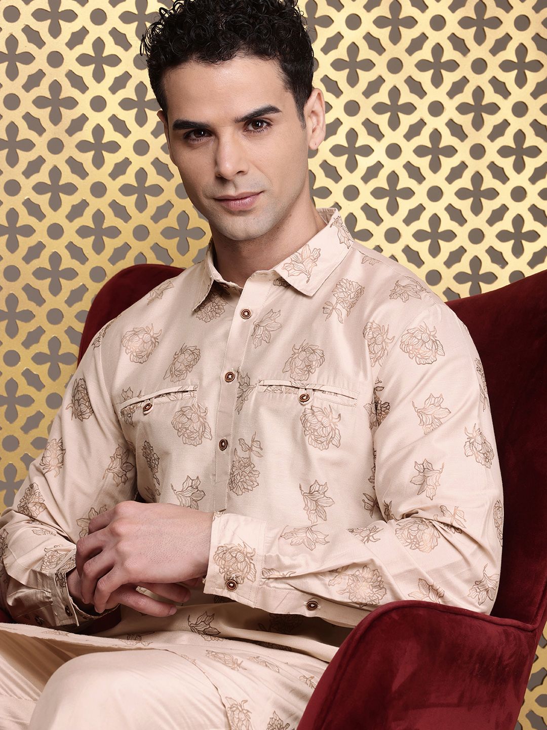 House of Pataudi Floral Printed Shirt Collar Jashn Kurta with Trousers