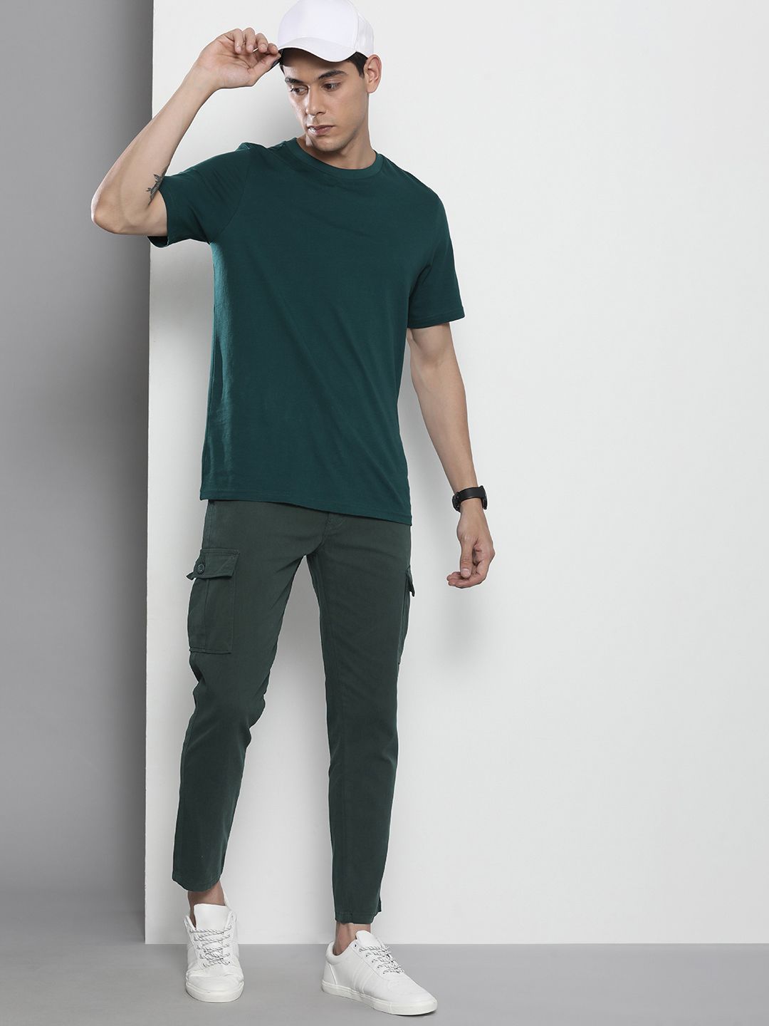 The Indian Garage Co Men Olive Green Slim Fit Cargos