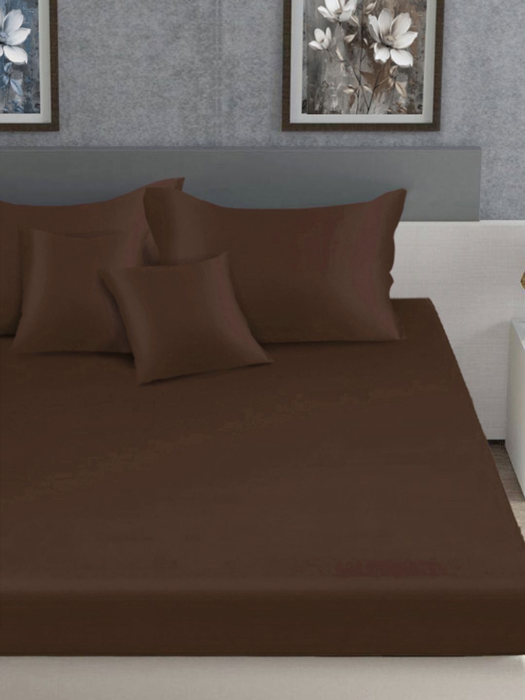 Myntra Elegant Homes Brown 400 TC Bedsheet with 4 Pillow Covers