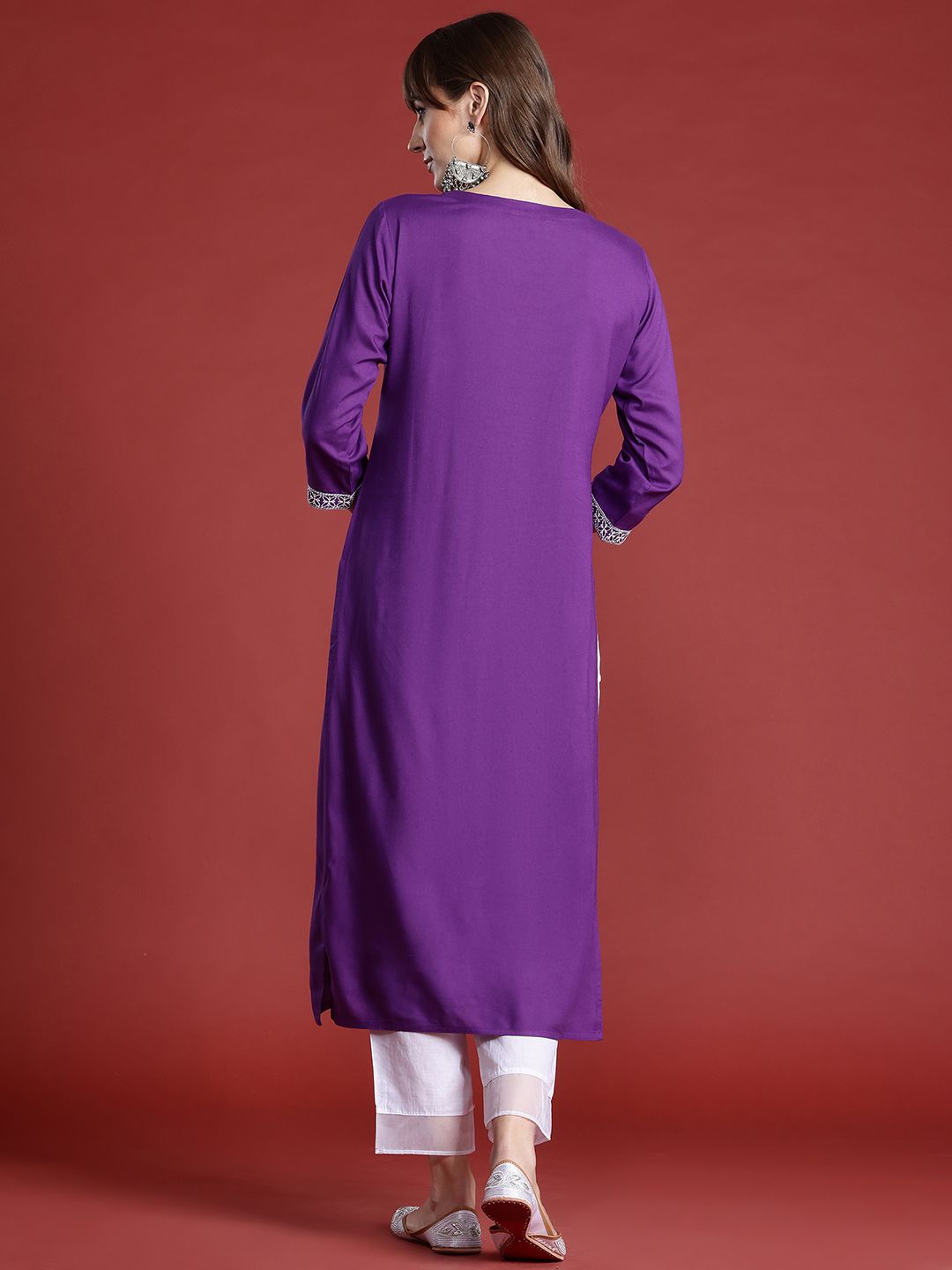Indo Era Women Floral Embroidered Thread Work Kurta