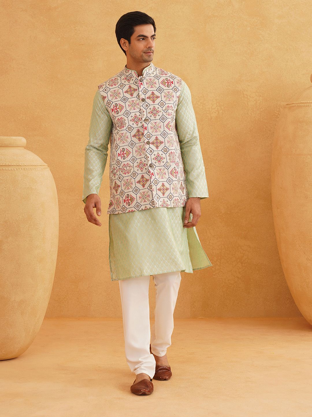 SOJANYA Men Green Ethnic Motifs Woven Design Kurta & Churidar Comes With a Nehru Jacket