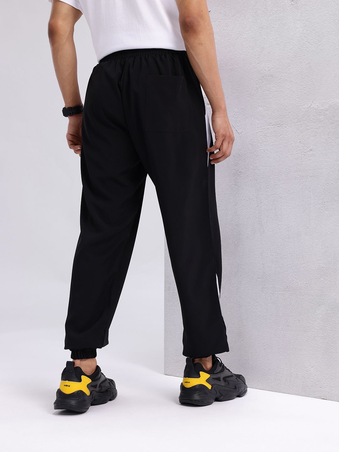 HRX by Hrithik Roshan Men Regular Fit Joggers