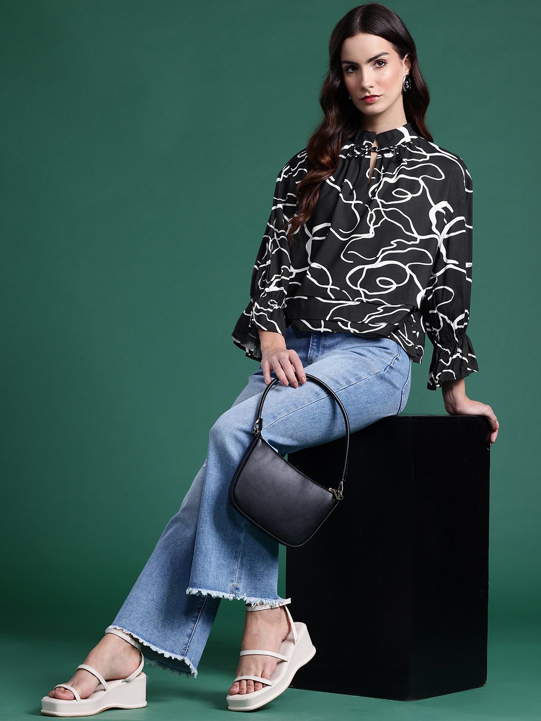 DressBerry Printed Tie-Up Neck Puff Sleeve Top