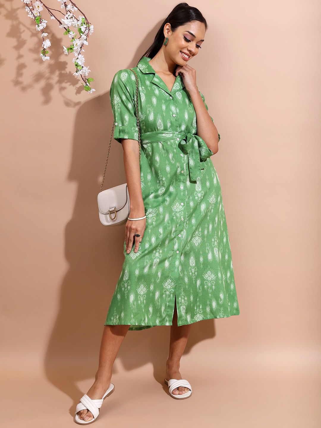 Vishudh Green Ethnic Motifs Printed Spread Collar Shirt Midi Dress