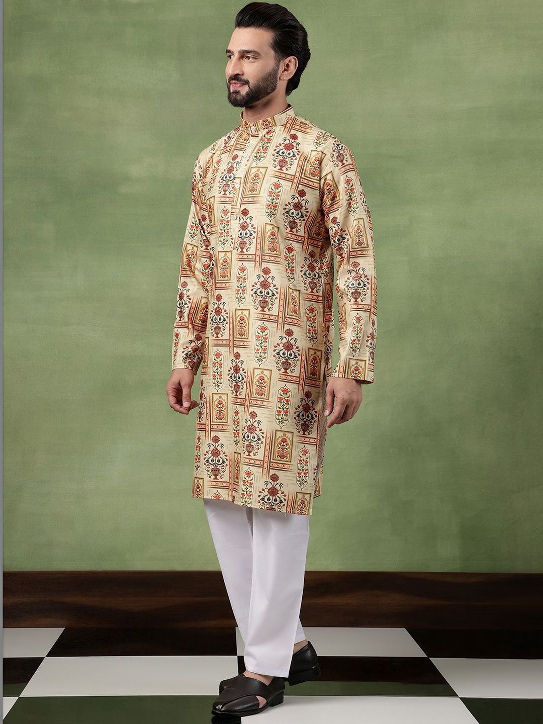 SOJANYA Men Floral Printed Kurta