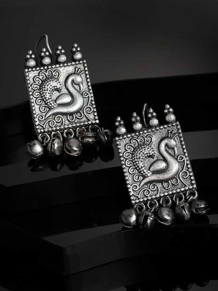 Anting-anting Jatuh Kontemporari Anouk Bersalut Perak Cubic Zirconia Manik