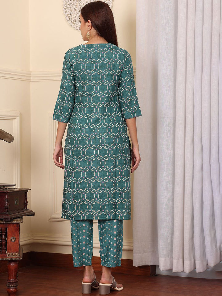 W Green Printed Printed Three-Quarter Sleeves Tunic With Trouser