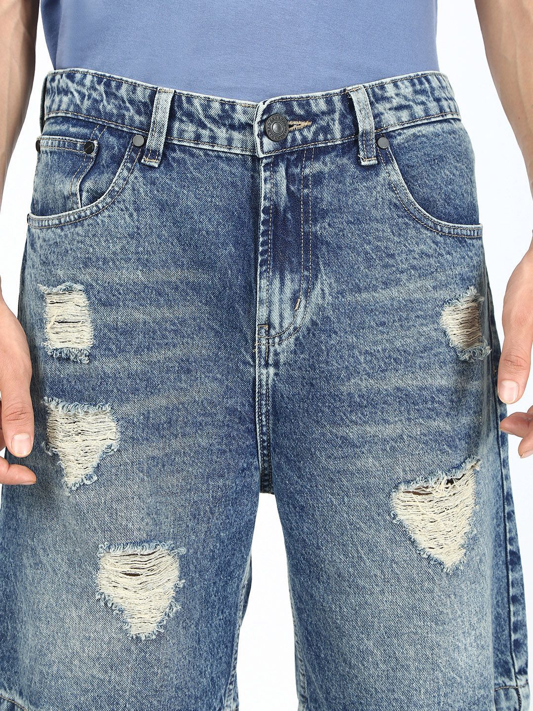 Bene Kleed Men Relaxed Distressed Denim Shorts