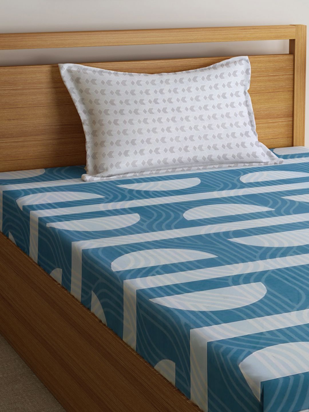 Myntra Elegant Homes Blue & White Printed 300 TC Single Bedsheet Set 2.20 m x 1.50 m