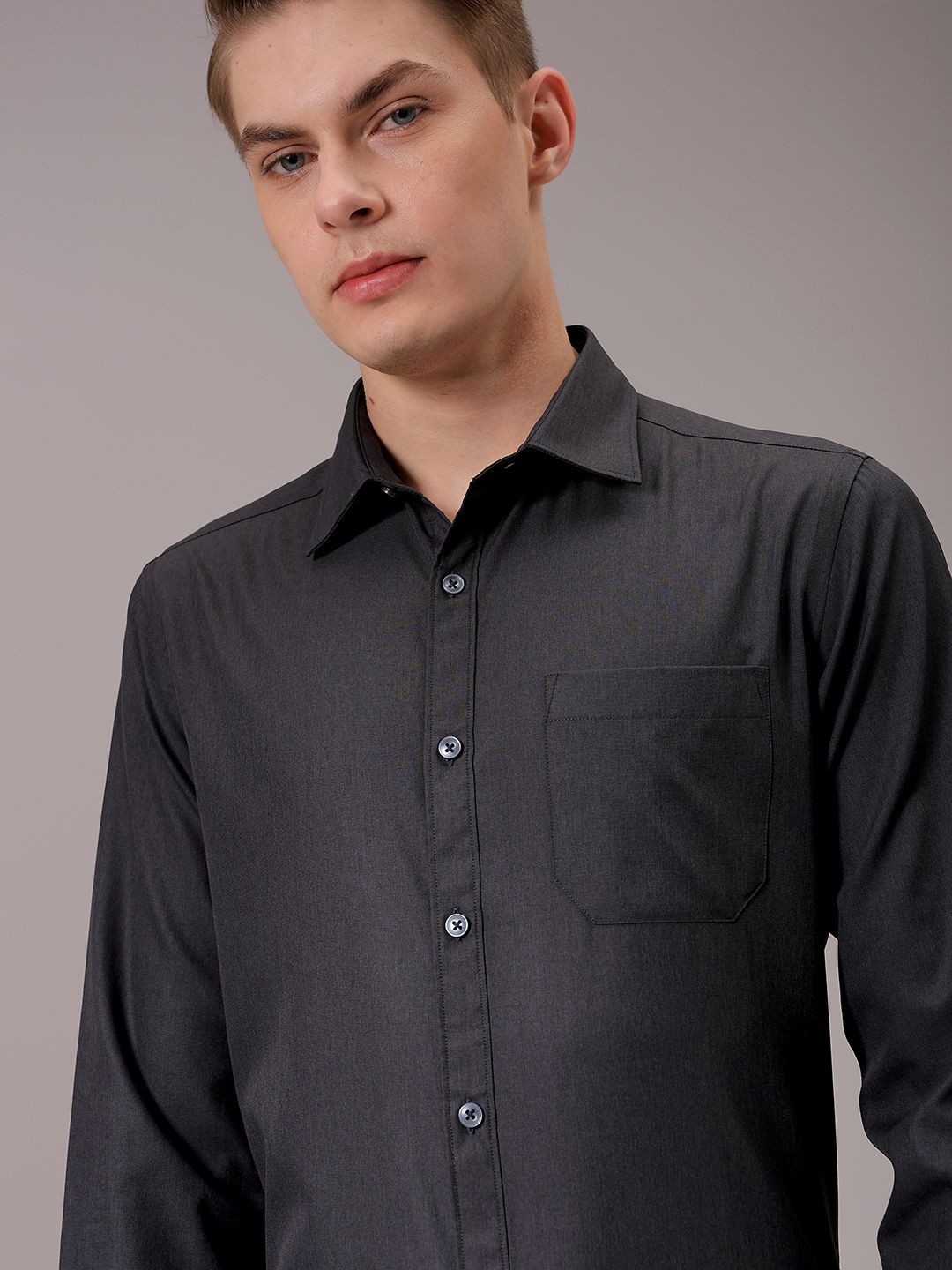 The Indian Garage Co. X Luxe Men Spread Collar Solid Slim Fit Formal Shirt