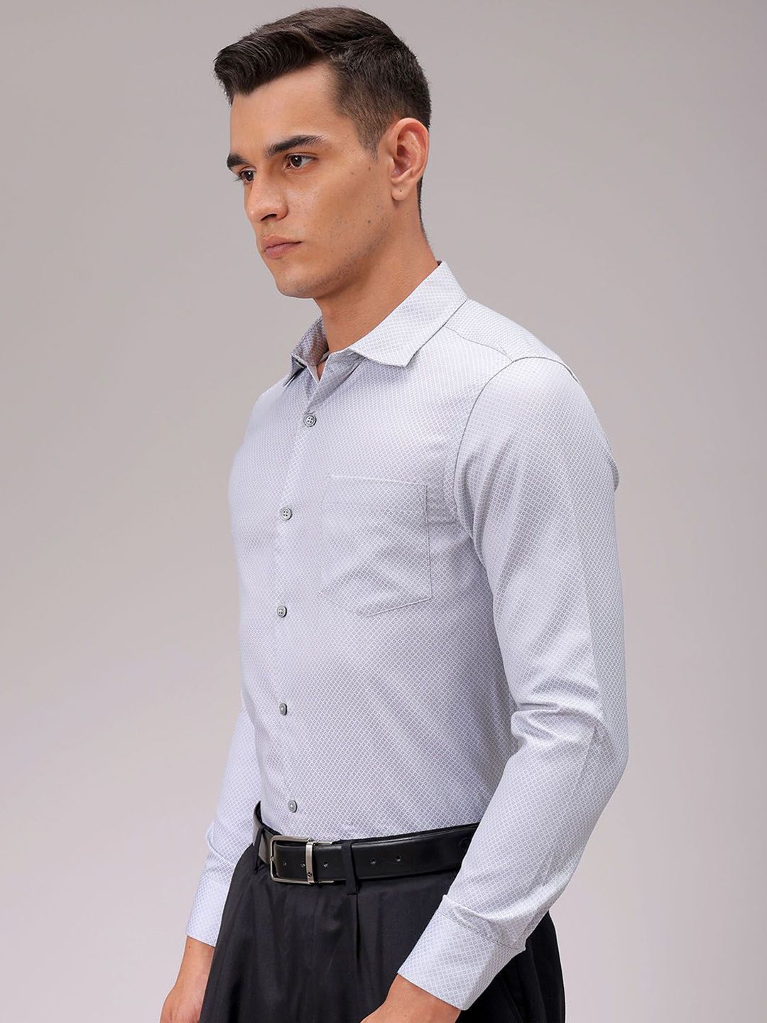 The Indian Garage Co. X Luxe Men Cutaway Collar Solid Slim Fit Formal Shirt
