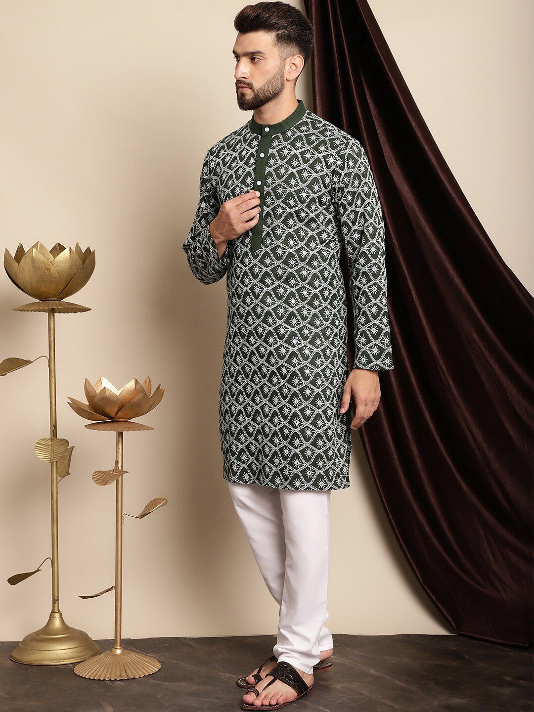 Motif Etnik Anouk Sulam Kolar Jalur Kapas Tulen Kurta Biasa dengan Churidar