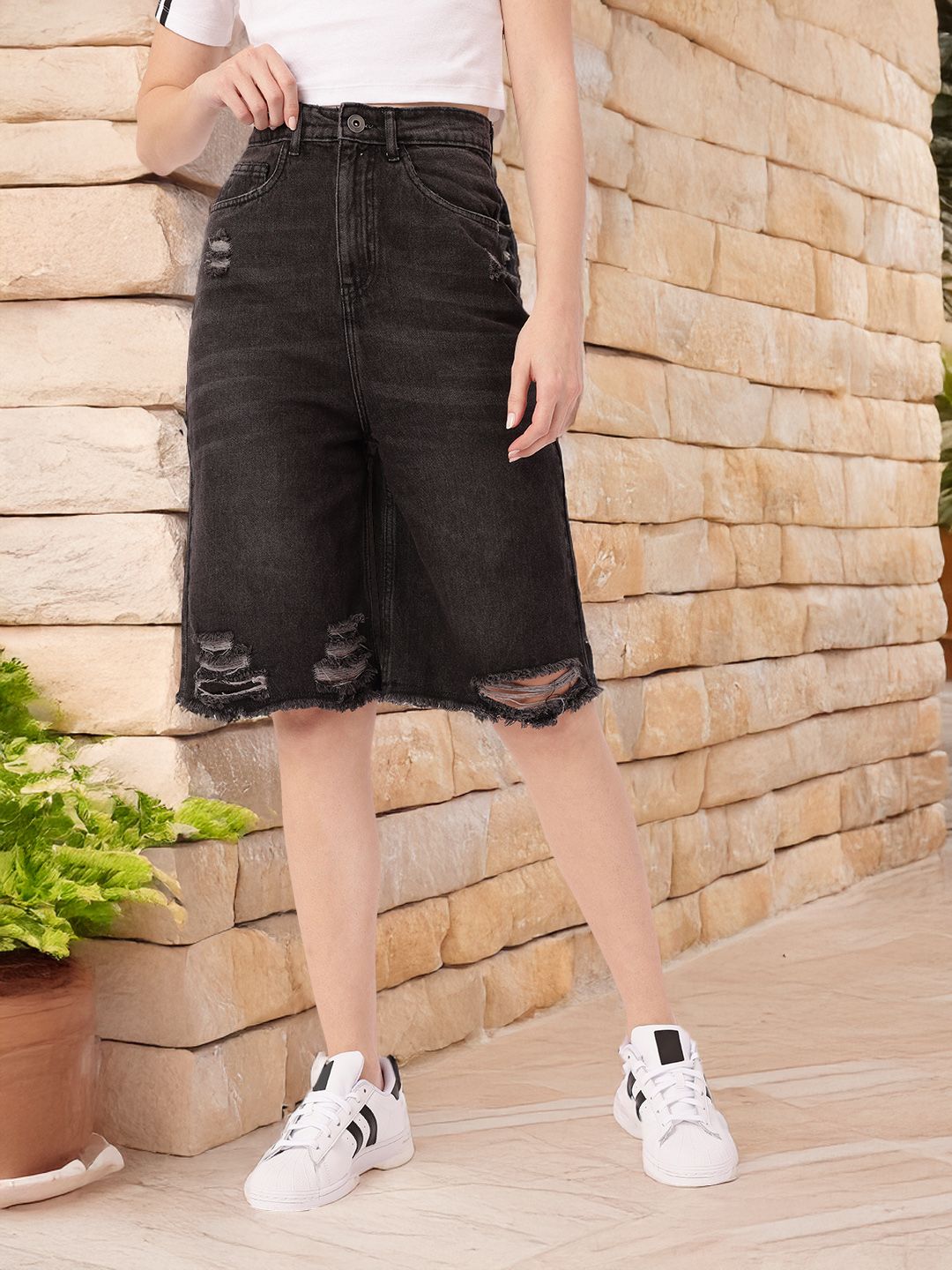 DressBerry Women Edgy Grunge Washed Distressed High-Rise Relaxed Fit Denim Shorts