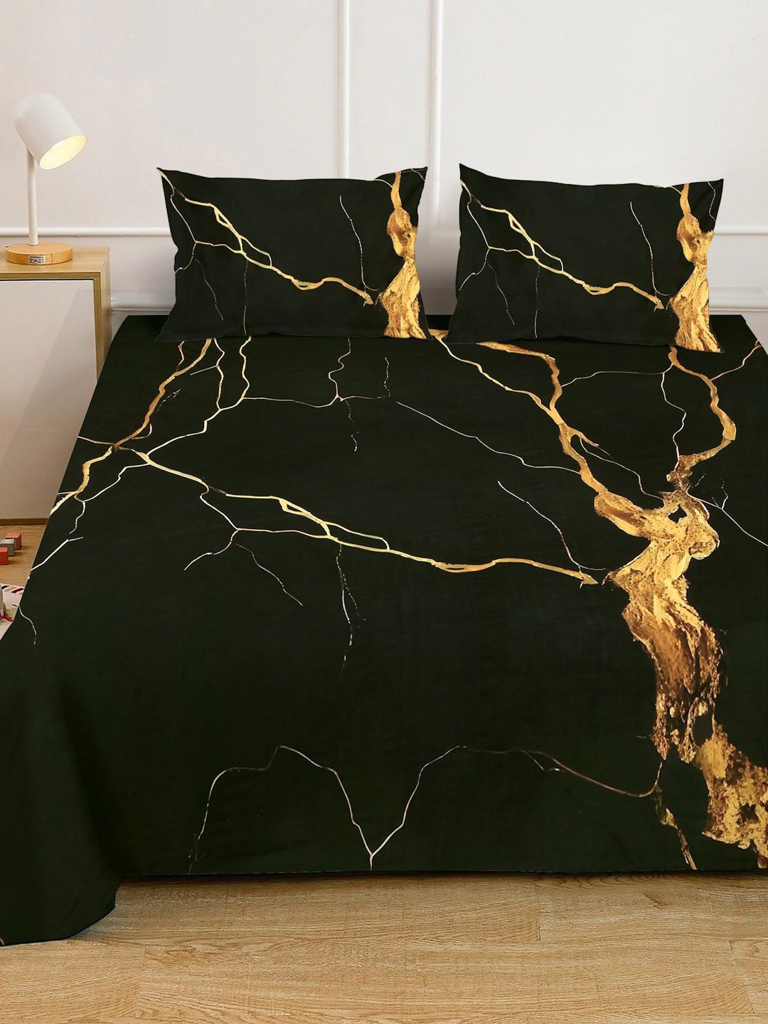 KLOTTHE Black Abstract Printed Fitted 300 TC King Fine Bedsheet With 2 Pillow Cover
