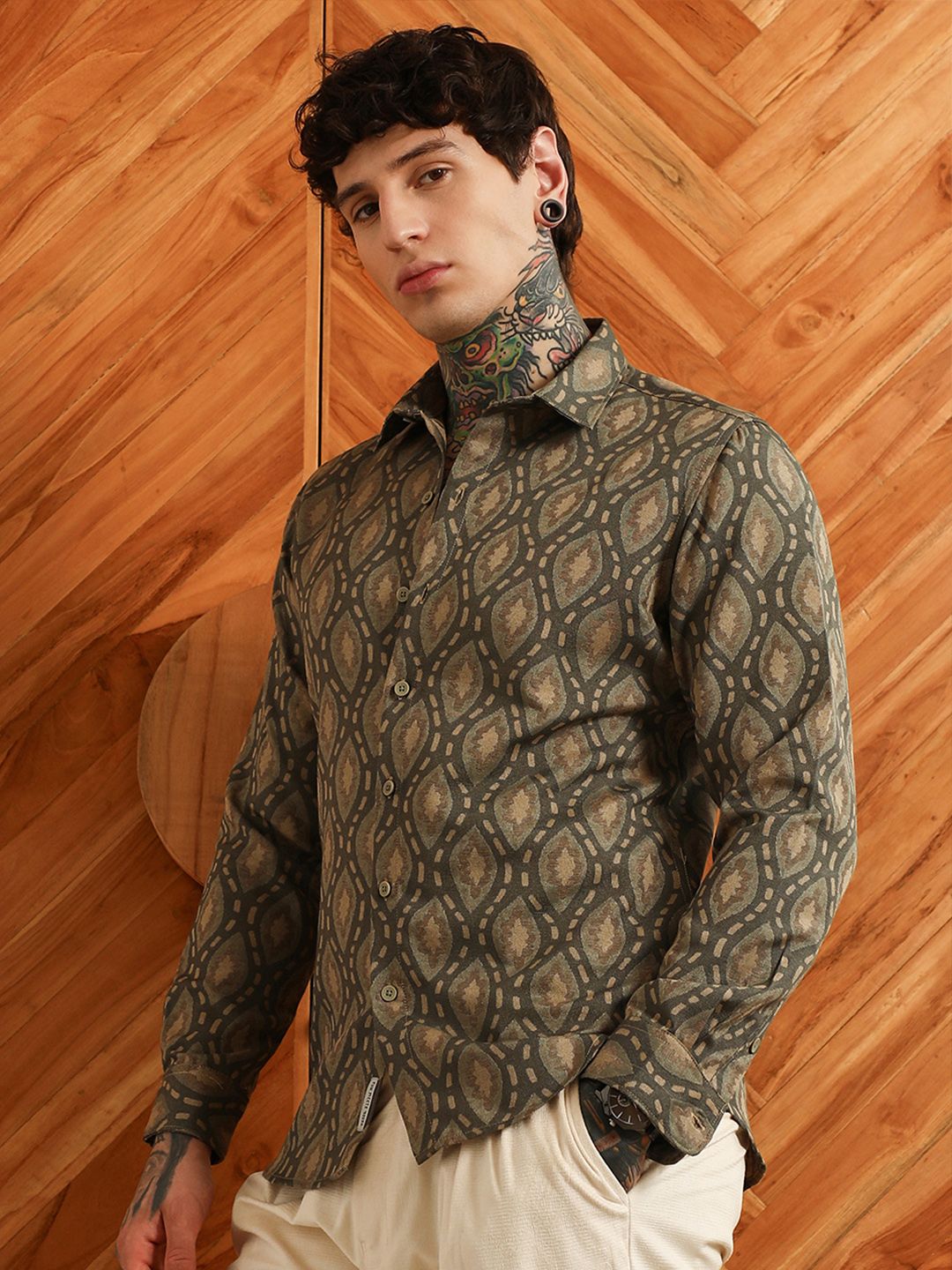 Campus Sutra Men Comfort Fit Ethnic Motifs Printed Spread Collar Cotton Casual Shirt