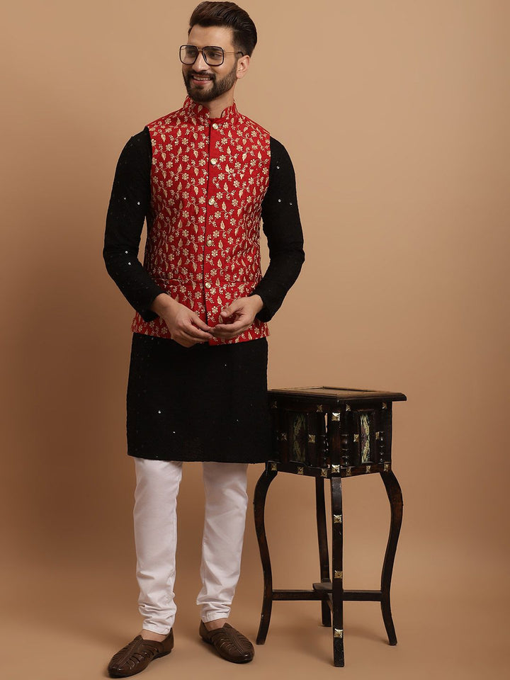 SOJANYA Kurta Kapas Sulaman Motif Etnik dengan Jaket Churidar & Nehru Bersulam