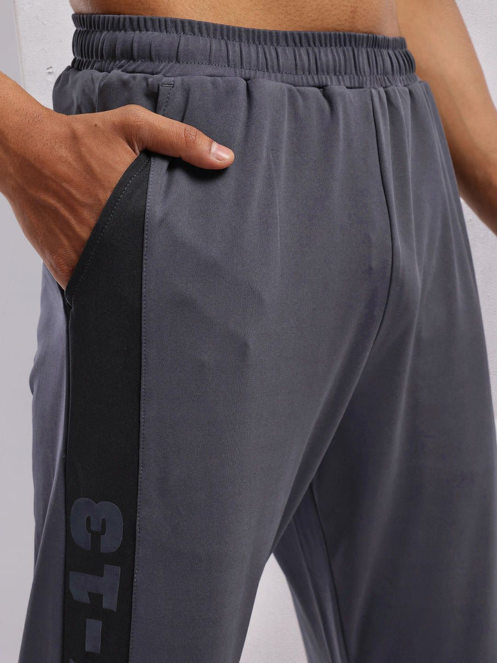 HRX by Hrithik Roshan Men Contrast Panel Rapid-Dry Training Joggers