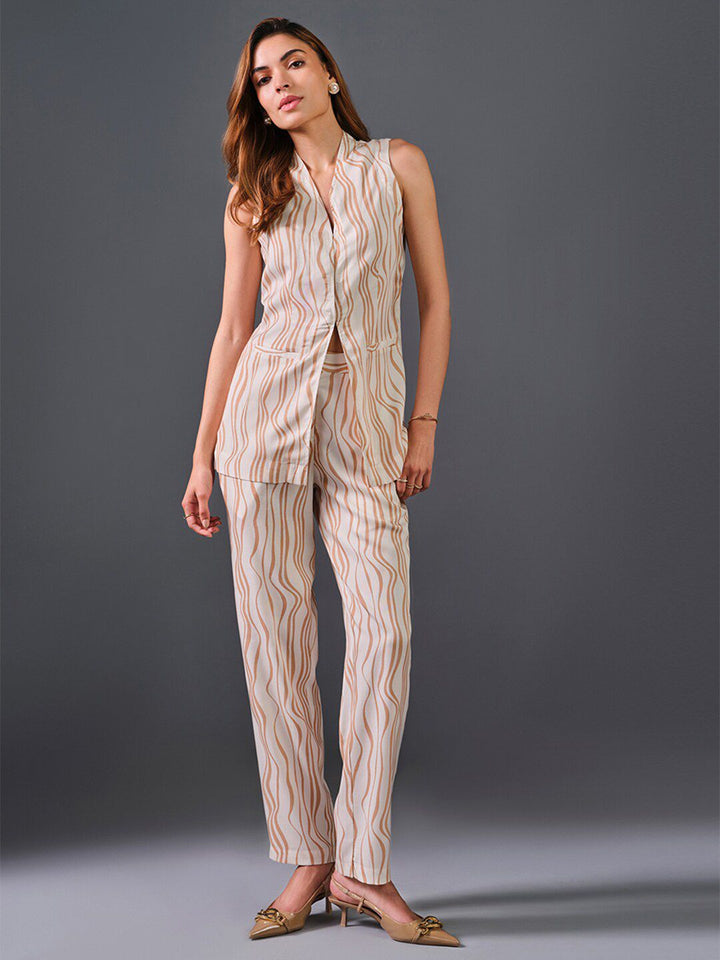 AND Printed V-Neck Sleeveless Shirt With Trousers
