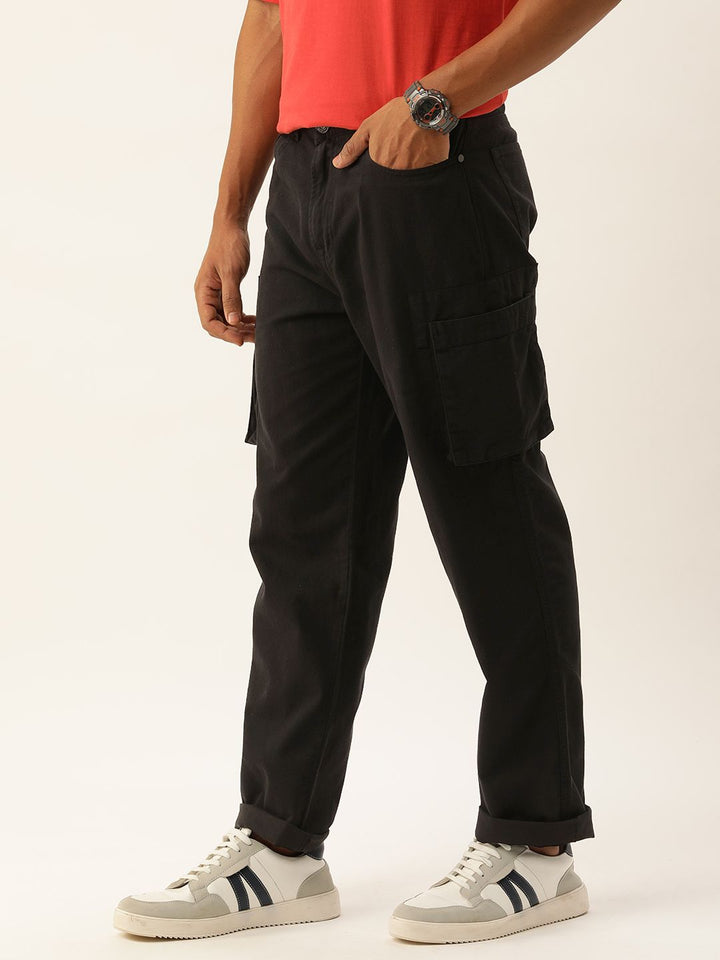 Bene Kleed Men Solid Straight Fit Cargos Trousers