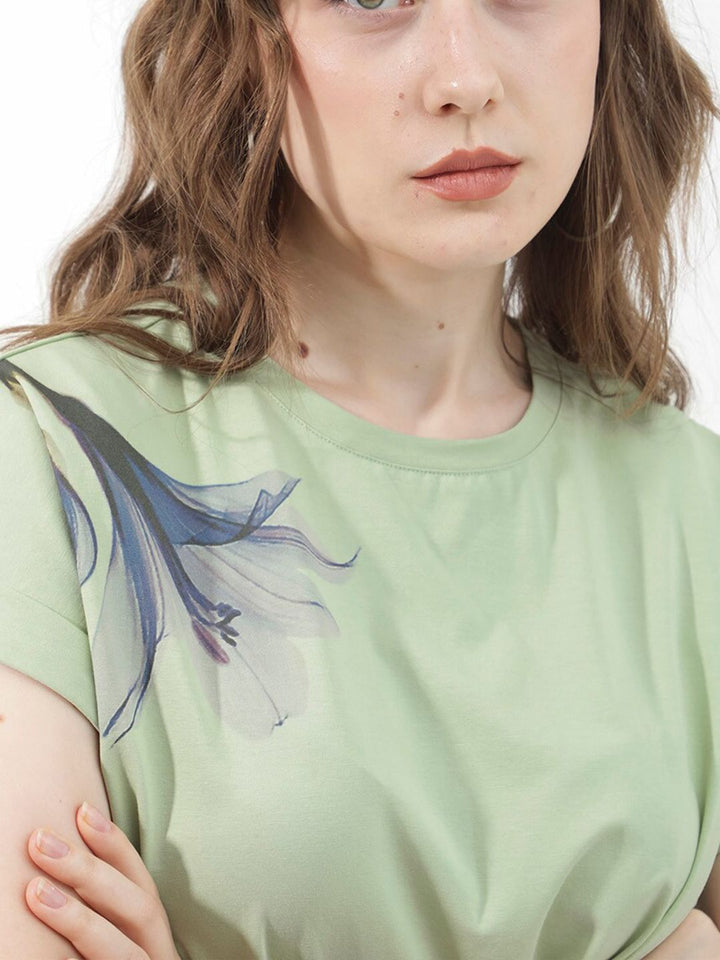 RAREISM Women V-Neck T-shirt